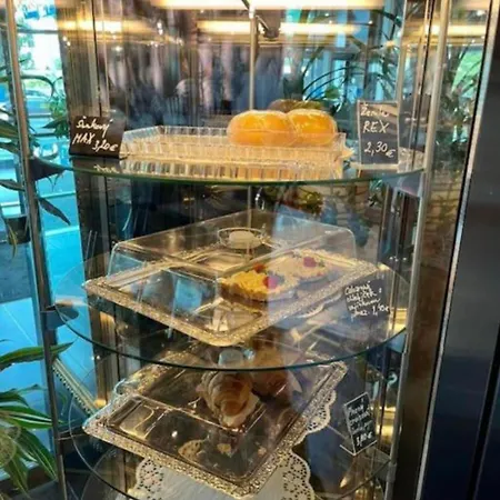 Plaza De Luxe Appartamento *